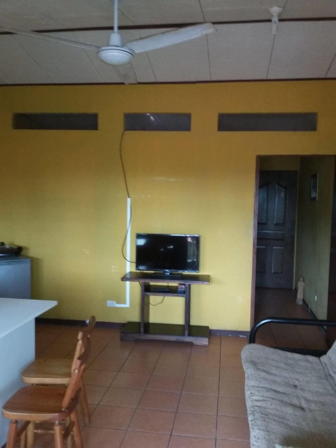 Cabinas Madeleine Puntarenas Extérieur photo