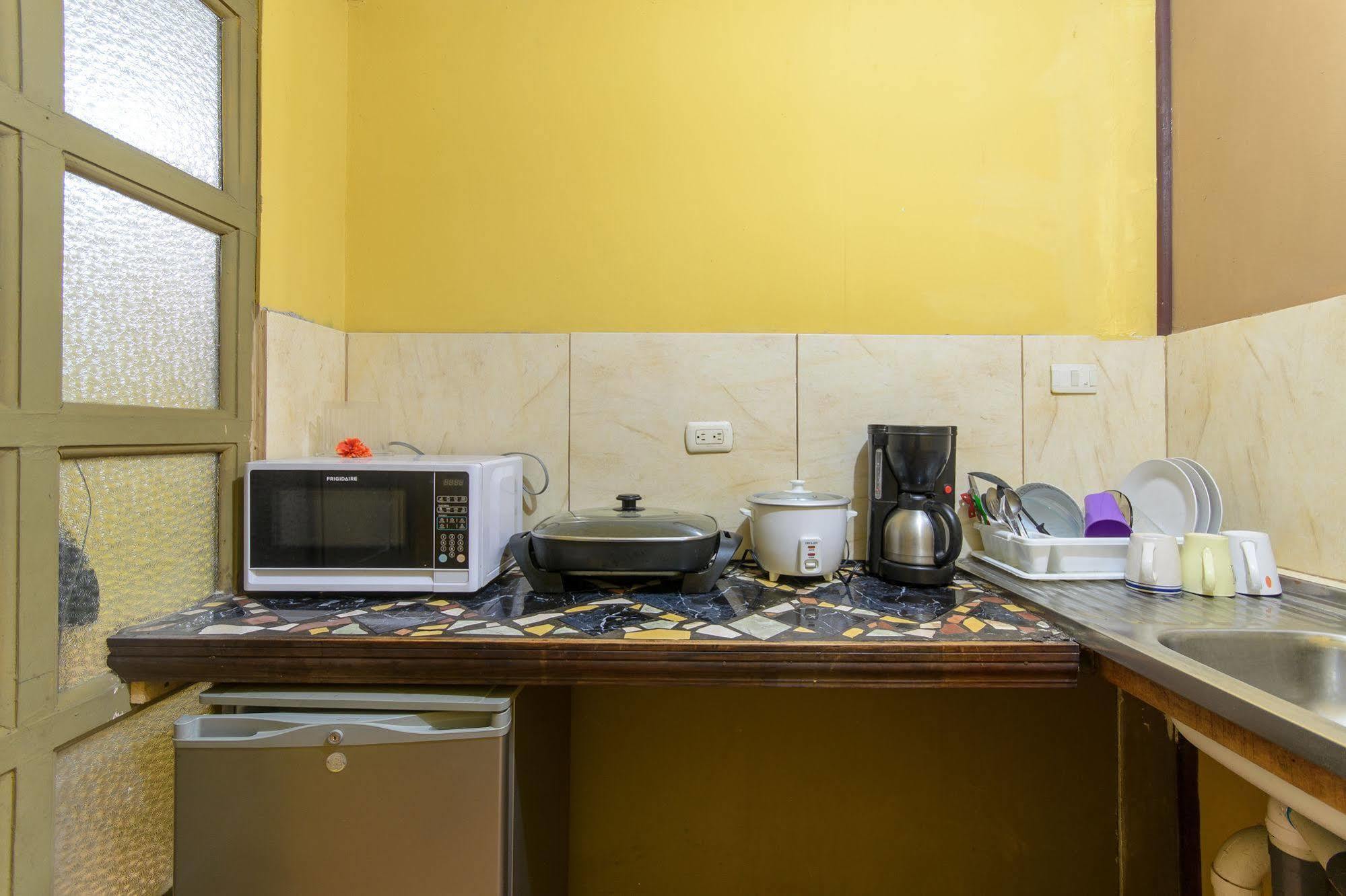 Cabinas Madeleine Puntarenas Extérieur photo